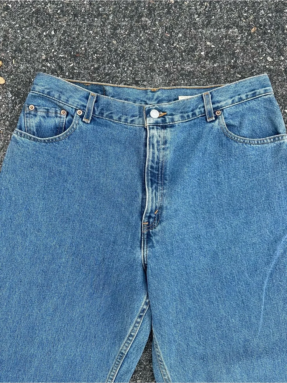Vintage Levi's 550 Classic Relaxed Fit Tapered Leg Denim Mom Jeans Sz 16 34X30 - Picture 3 of 7